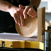 Cómo eliminar la resina de las lijadoras de madera